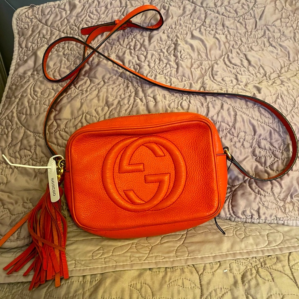 I’m selling Crossbody Gucci bag